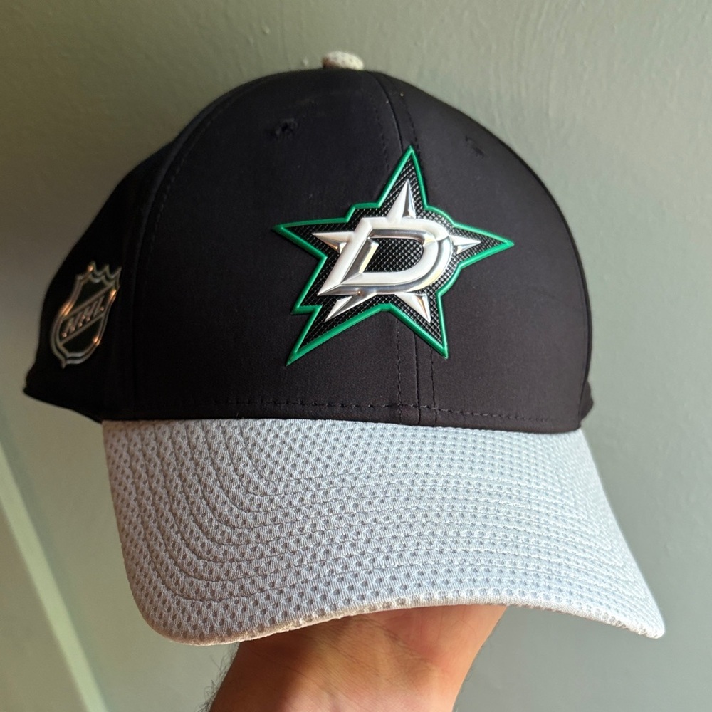 Dallas Stars metallic hat